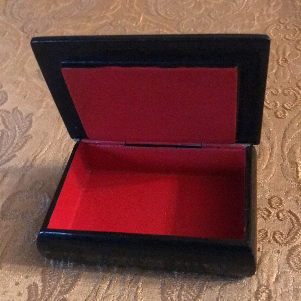 Vintage Russian Lacquer Box - Picture 2 of 9